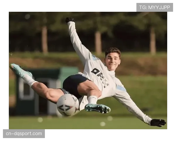 阿尔瓦雷斯独家对话：谈在曼城的角色与世界杯记忆