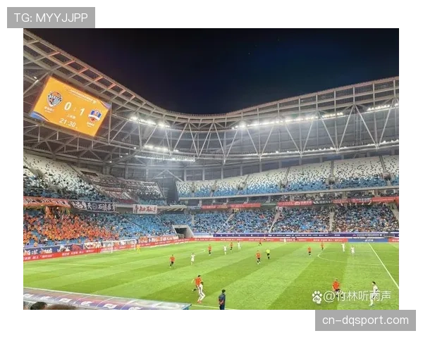 青岛德比看台爆满，青春球场再现火爆球市